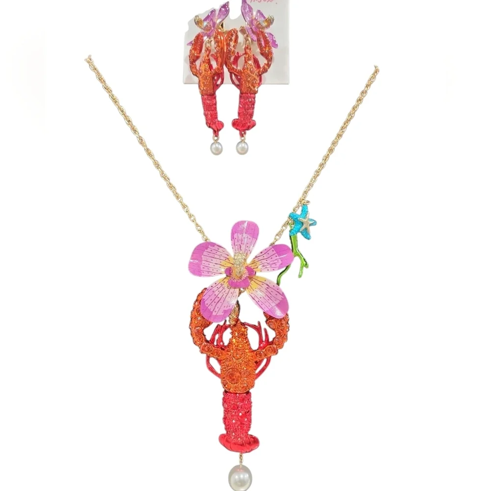 🦞▪️Betsey Johnson▪️ Rhinestone Lobster Necklace  and Earring Bundle Set